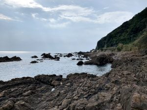 中紀のエギングポイント潮吹き岩